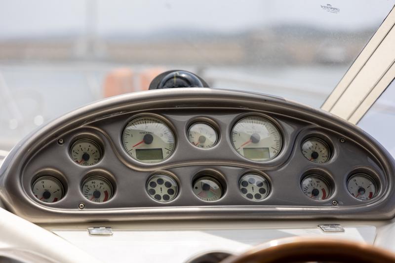 Book yachts online - motorboat - Cranchi Endurance 41 - SUMMER BREEZE - rent