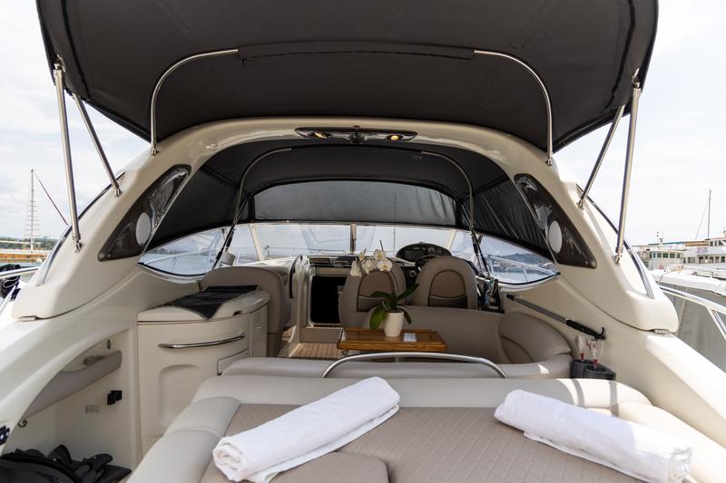 Book yachts online - motorboat - Cranchi Endurance 41 - SUMMER BREEZE - rent