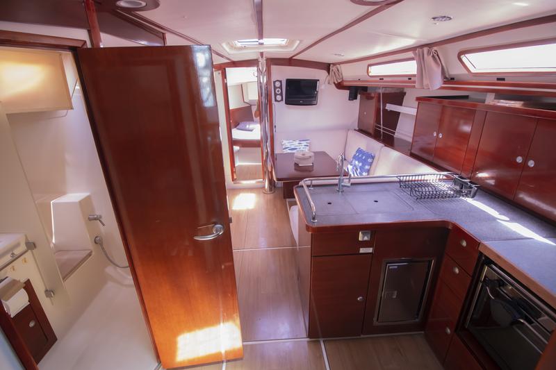 Book yachts online - sailboat - Hanse 400 - Gaia - rent