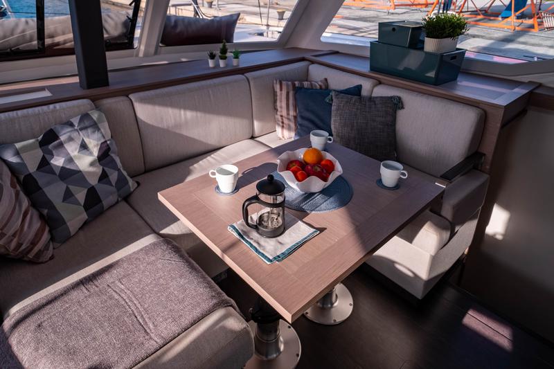 Book yachts online - catamaran - Fountaine Pajot Isla 40 - Artemis  - rent