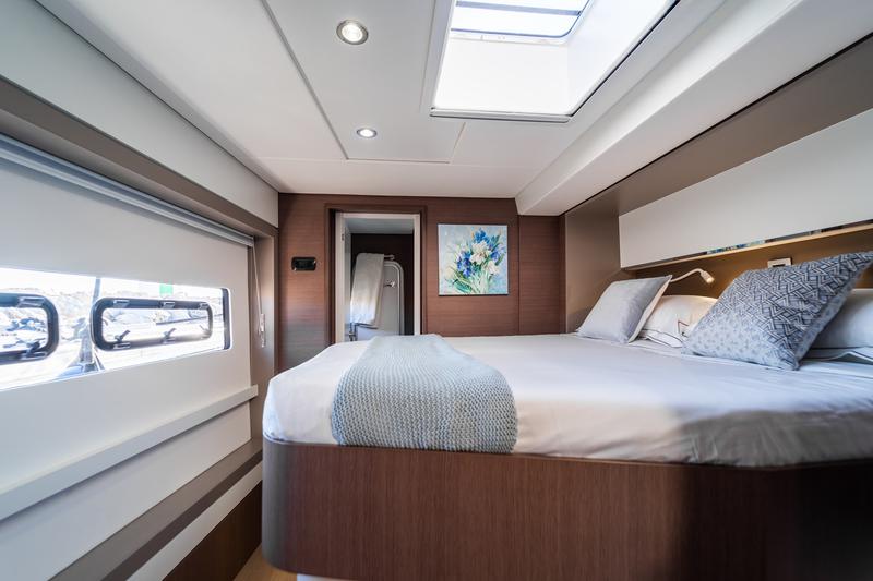 Book yachts online - catamaran - Bali 5.4 (8 berths) - Signature Concept - rent