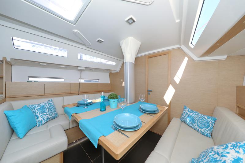 Book yachts online - sailboat - More 40 - Larthia - rent