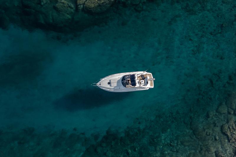 Book yachts online - motorboat - Sunseeker Portofino 40 - Maxim - rent