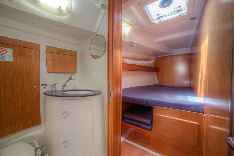 Book yachts online - sailboat - Cyclades 50.4 - Malandrina - rent