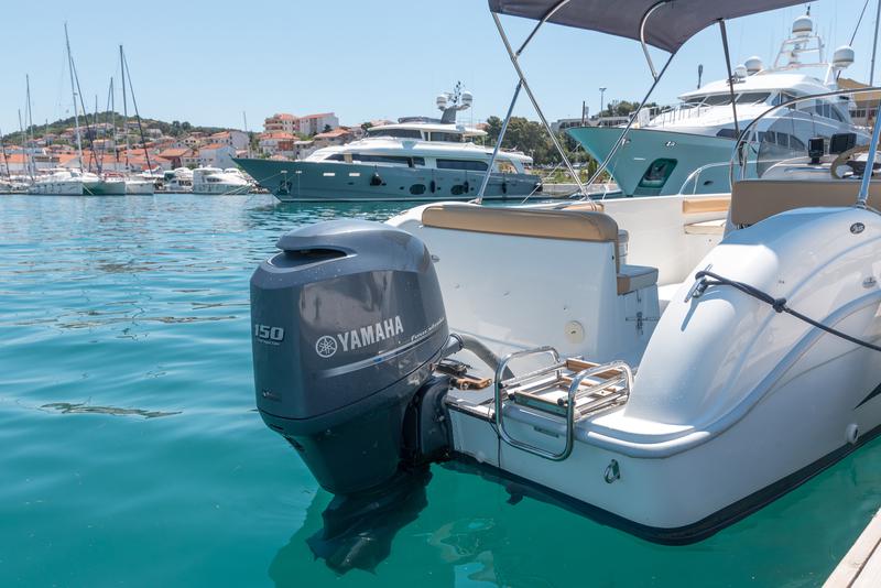 Book yachts online - motorboat - Saver 650 - no name - rent