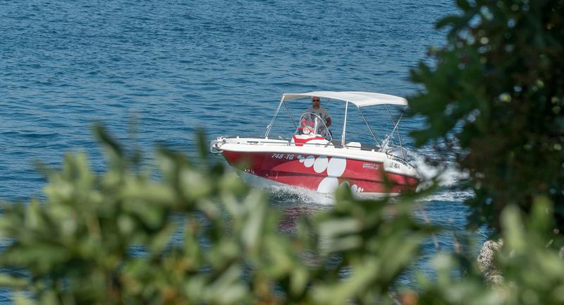 Book yachts online - motorboat - Lexia Saona 20 - no name - rent