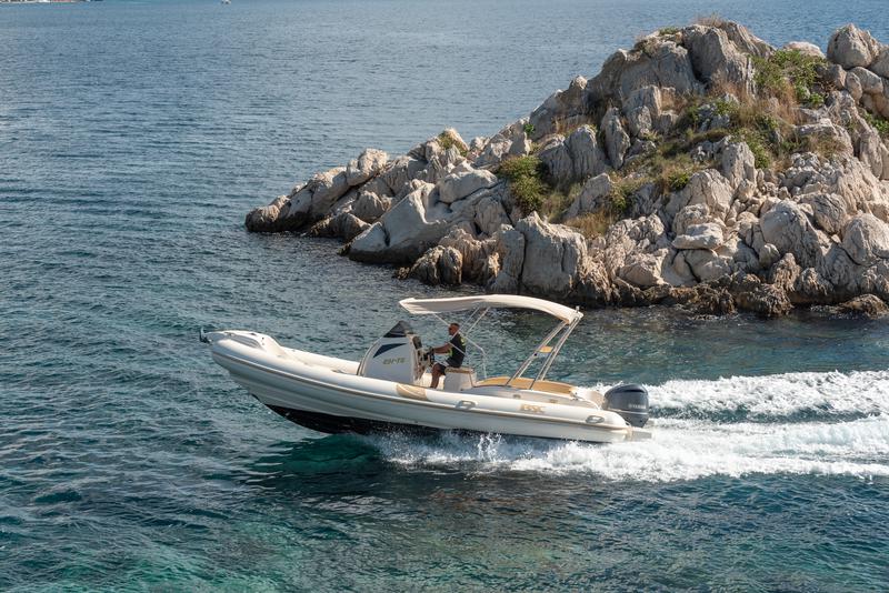 Book yachts online - motorboat - BSC 85 - no name - rent