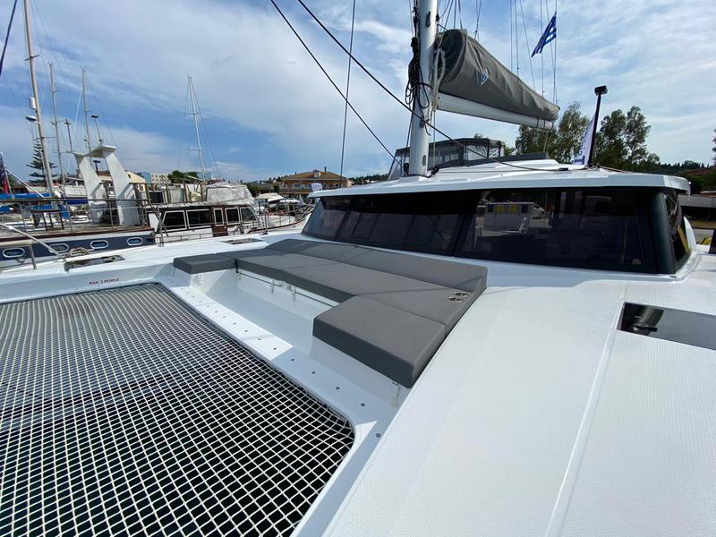 Book yachts online - catamaran - Astréa 42 - Ooga Chaka - rent
