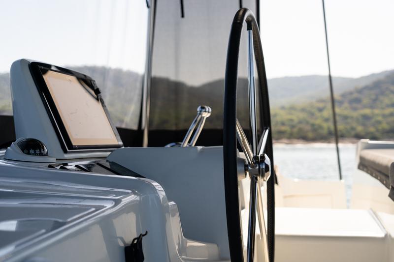 Book yachts online - catamaran - Lagoon 46 - OMNIA  - rent