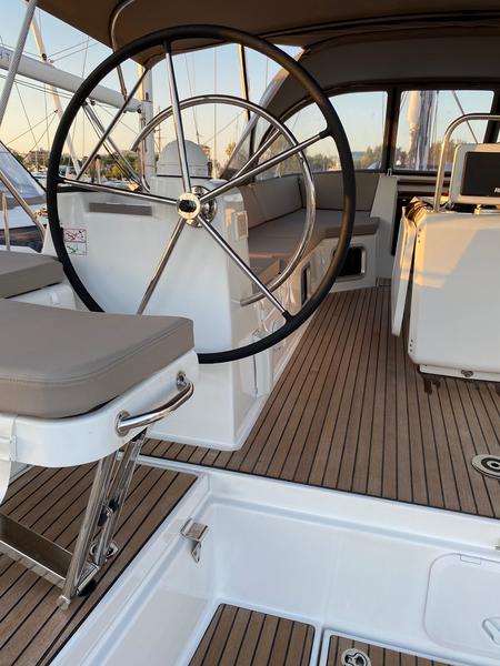 Book yachts online - sailboat - Jeanneau 54 - AEGEAN STAR - rent