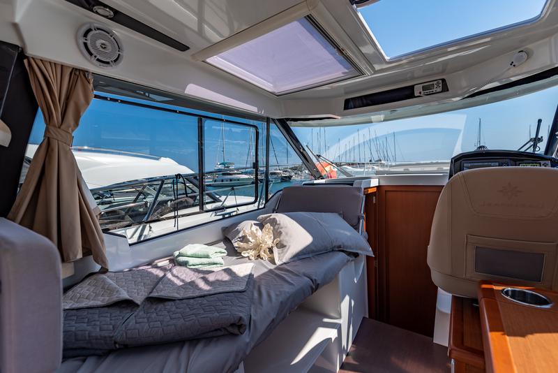 Book yachts online - motorboat - Merry Fisher 895 - Leonie - rent