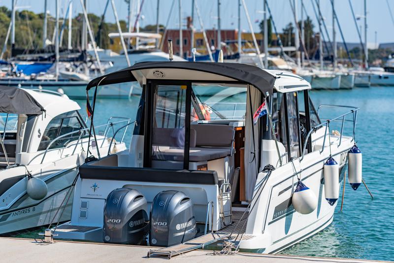 Book yachts online - motorboat - Merry Fisher 895 - Leonie - rent