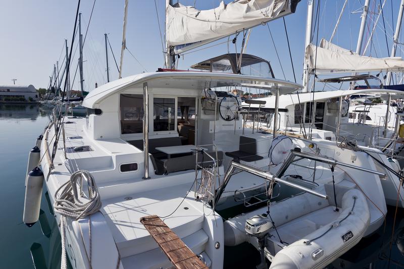 Book yachts online - catamaran - Lagoon 39 - Anegada - rent