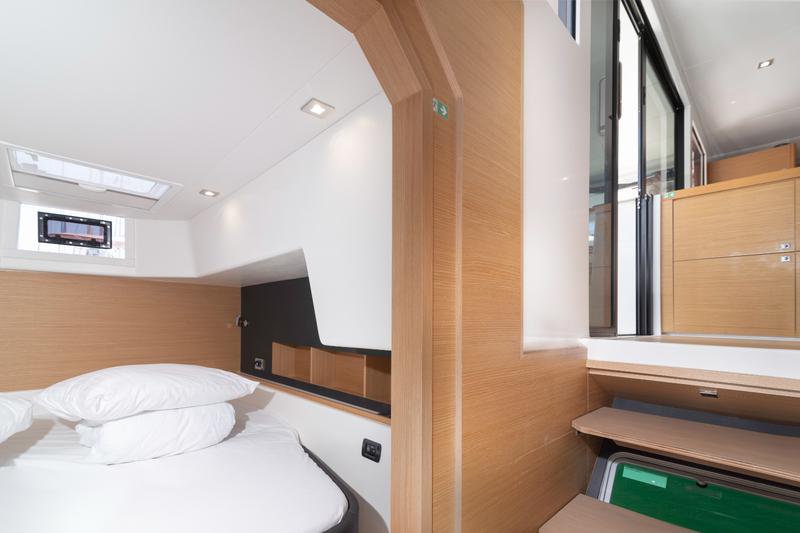 Book yachts online - catamaran - Dufour Catamaran 48 - DREAMLAND - rent