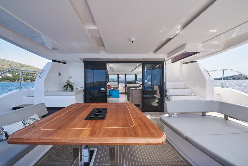 Book yachts online - powercatamaran - Leopard 53 PC - GOOD VIBES owner version - rent