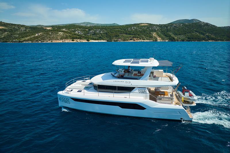 Book yachts online - powercatamaran - Leopard 53 PC - GOOD VIBES owner version - rent