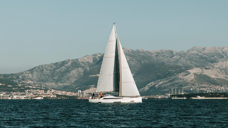 Book yachts online - sailboat - Salona 46 - EIRENE - rent