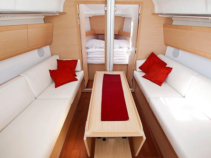Book yachts online - sailboat - Beneteau First 35 - KALYPSO - rent
