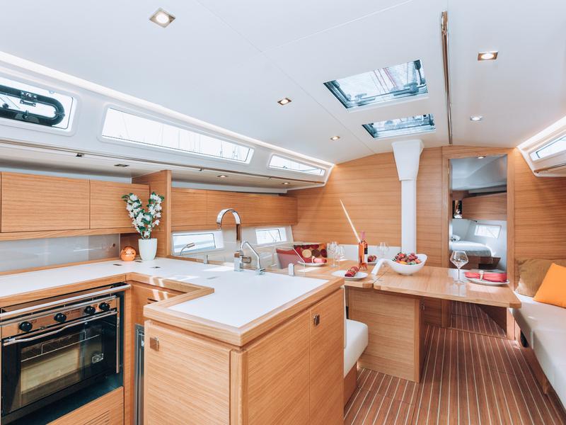 Book yachts online - sailboat - Salona 46 - AURA - rent