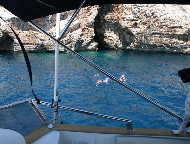 Book yachts online - motorboat - Hampton 42 - SEA LION - rent