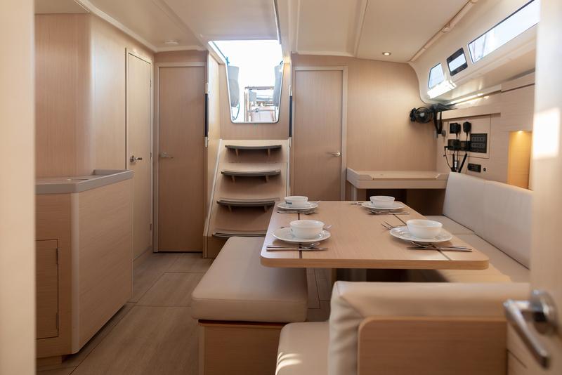Book yachts online - sailboat - Oceanis 40.1 - KOS 40.3 - rent