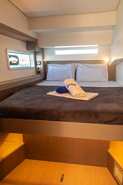 Book yachts online - catamaran - Bali 4.2 - KOS 42.5 - rent