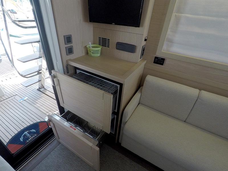 Book yachts online - motorboat - Beneteau S. Trawler 47 - Ocean dreamer - rent