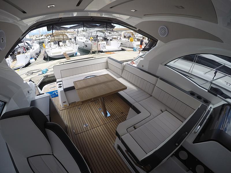 Book yachts online - motorboat - Leader 33 - Il Sogno - rent
