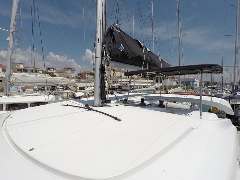 Book yachts online - catamaran - Lagoon 42 - Albion - rent