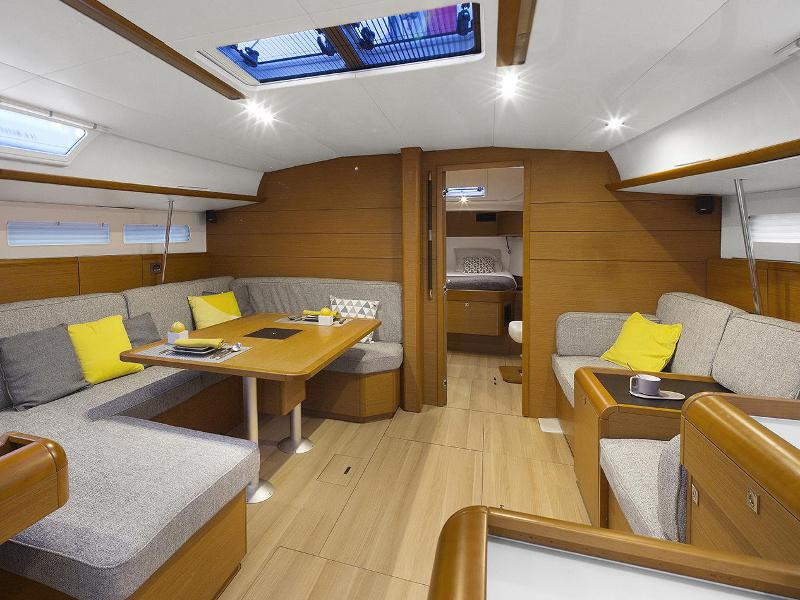 Book yachts online - sailboat - Sun Odyssey 519 - Latitud VI - rent