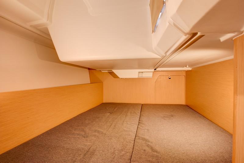 Book yachts online - sailboat - Beneteau Oceanis 38 - ARSEN - rent