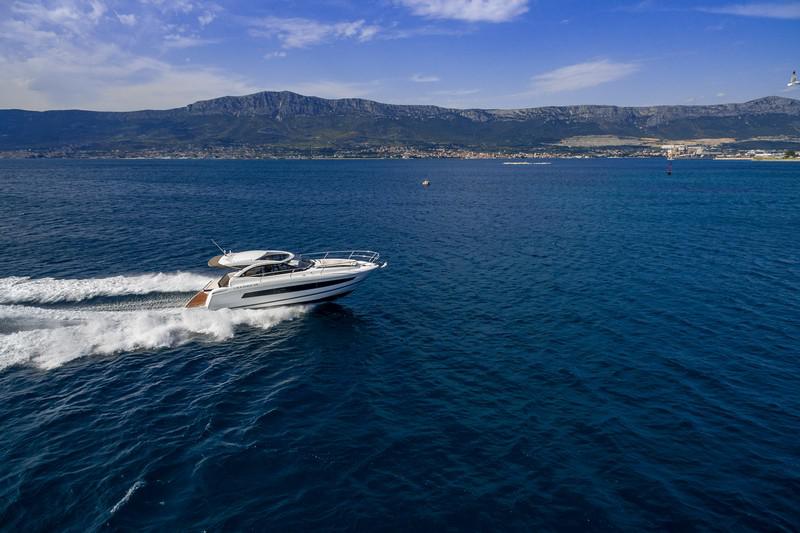 Book yachts online - motorboat - Jeanneau Leader 36 - MIHAEL - rent