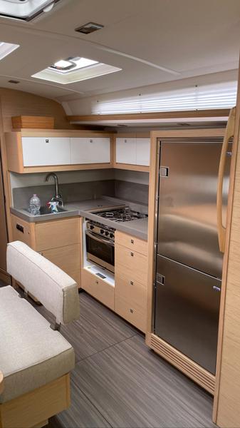Book yachts online - sailboat - Dufour 470 - Emma - rent