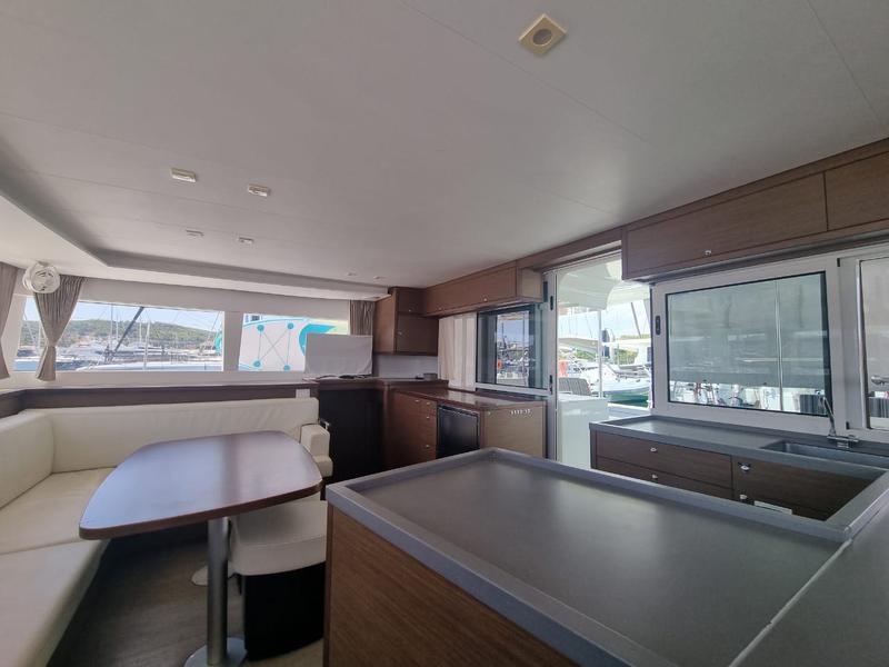 Book yachts online - catamaran - Lagoon 450F - SoulMate - rent