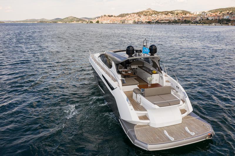 Book yachts online - motorboat - Azimut Atlantis 50 HT - Fellow III - rent