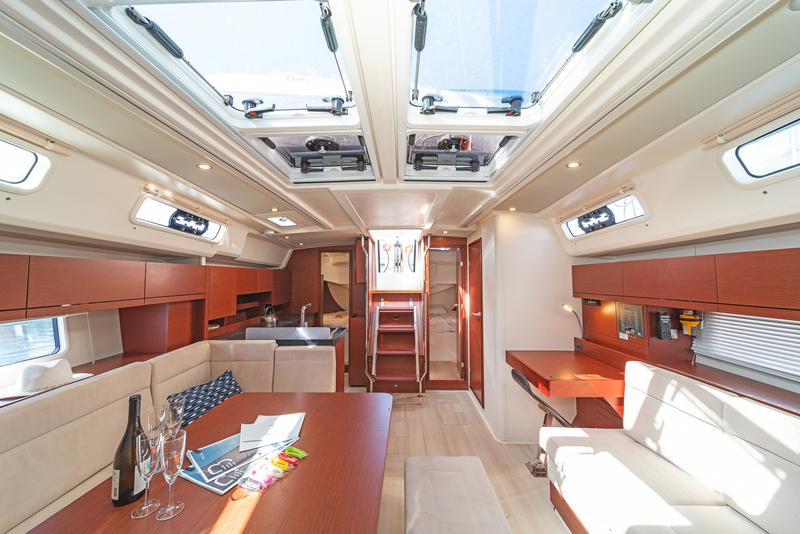 Book yachts online - sailboat - Hanse 458 - C-YA - rent