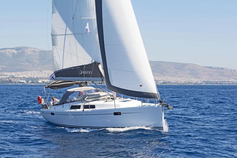 Book yachts online - sailboat - Hanse 385 - CAPRICCIO - rent