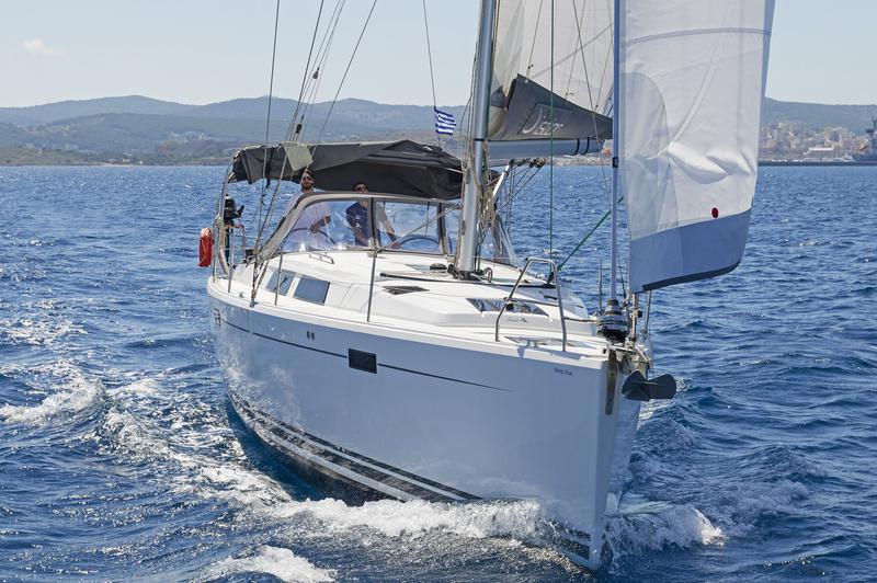 Book yachts online - sailboat - Hanse 415 - Deep Blue - rent