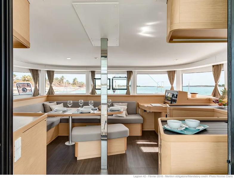 Book yachts online - catamaran - Lagoon 42 - Athina - rent