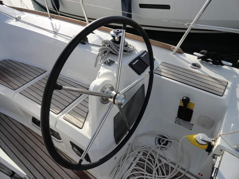 Book yachts online - sailboat - Sun Odyssey 349 - Dorina - rent