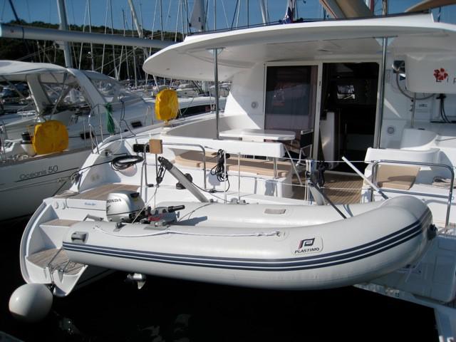 Book yachts online - catamaran - Lipari 41 (4 dbl, 2sgl) - Marisol - rent