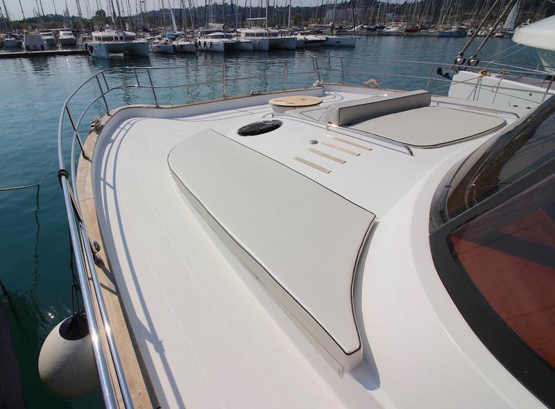 Book yachts online - powercatamaran - Queensland 55 - ACTIUM IV - rent