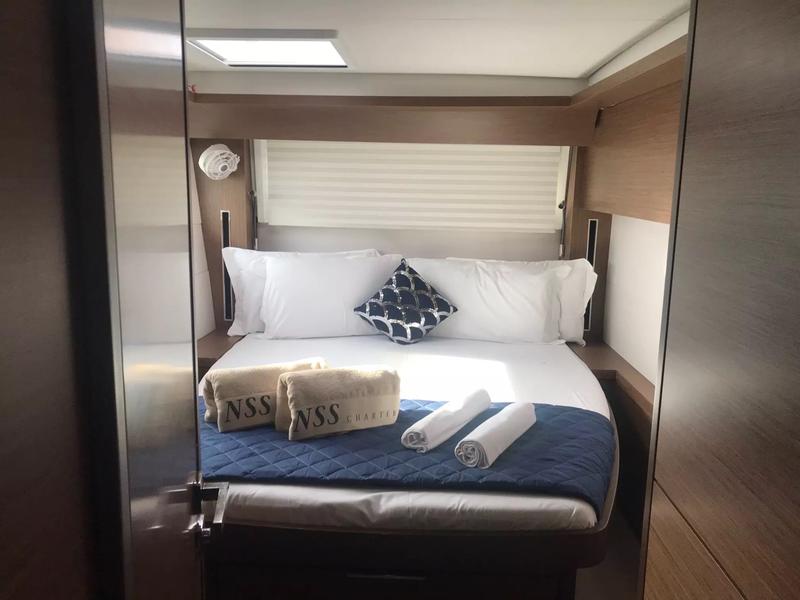 Book yachts online - catamaran - Lagoon 50 - Baten Kaitos II  (A/C, WM, Generator, Tender Lift, Inverter) - rent