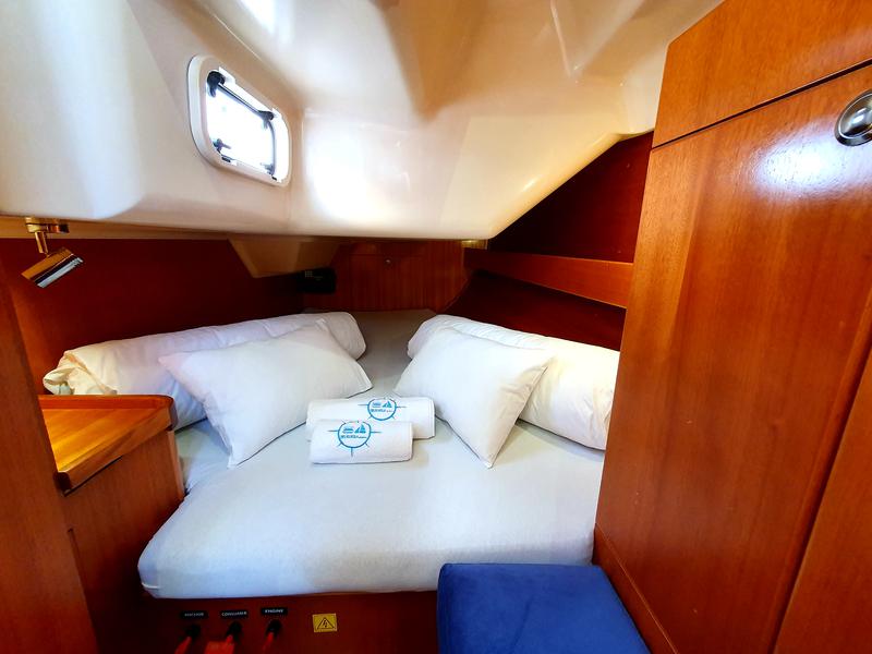 Book yachts online - sailboat - Elan 344 Impression - Vita I - rent