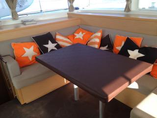Book yachts online - catamaran - Lagoon 400 S2 - NAILAH - rent