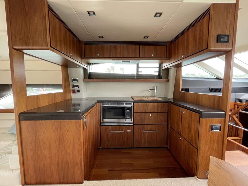 Book yachts online - motorboat - Squadron 58 - SPRAOI NA MARA (skipper incl., any-day charters) - rent