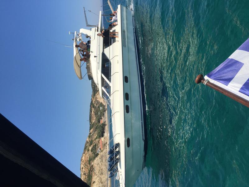 Book yachts online - motorboat - Princess 45 - Summer Love - rent