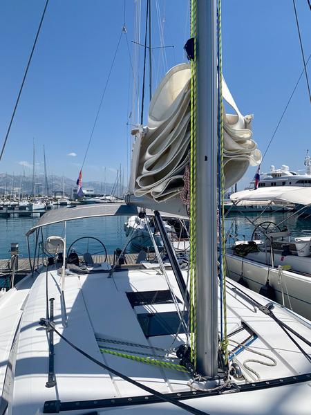 Book yachts online - sailboat - Hanse 445 - 4 cabin - Draco - rent