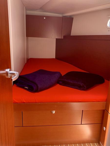 Book yachts online - sailboat - Hanse 445 - 4 cabin - Draco - rent