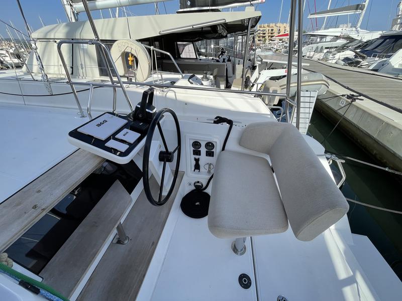 Book yachts online - catamaran - Nautitech 44 Open - Happiness - rent